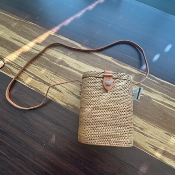 Bali Cross Body Bucket Bag - Picture 1 of 12